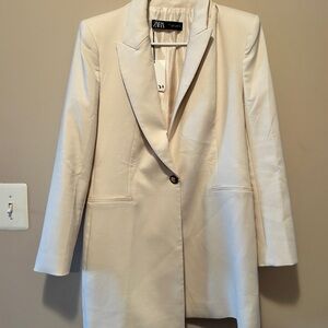 Zara Women's Elegant Cream Blazer